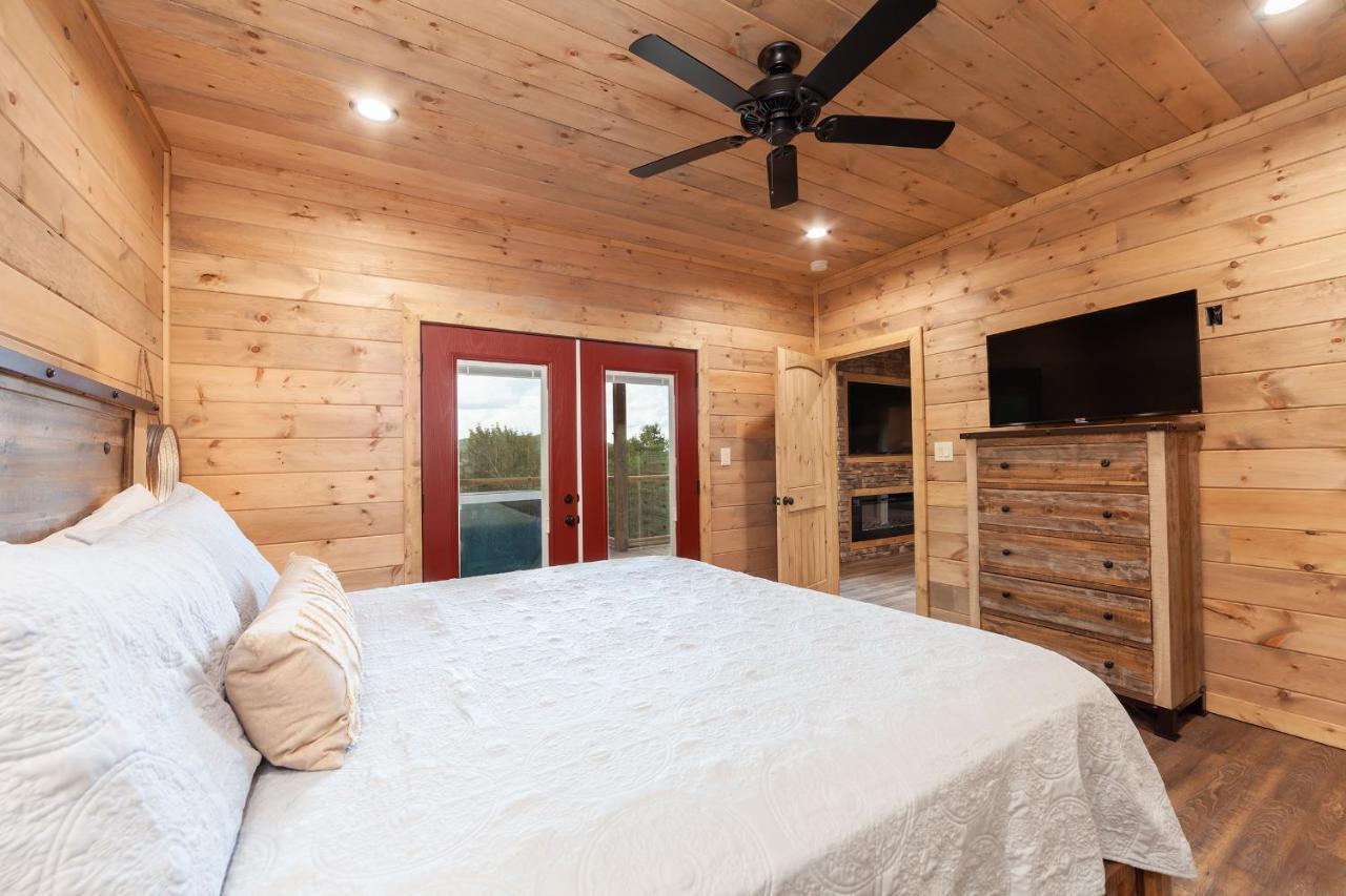 Thunder Mountain Lodge Cabin Sevierville Exterior photo