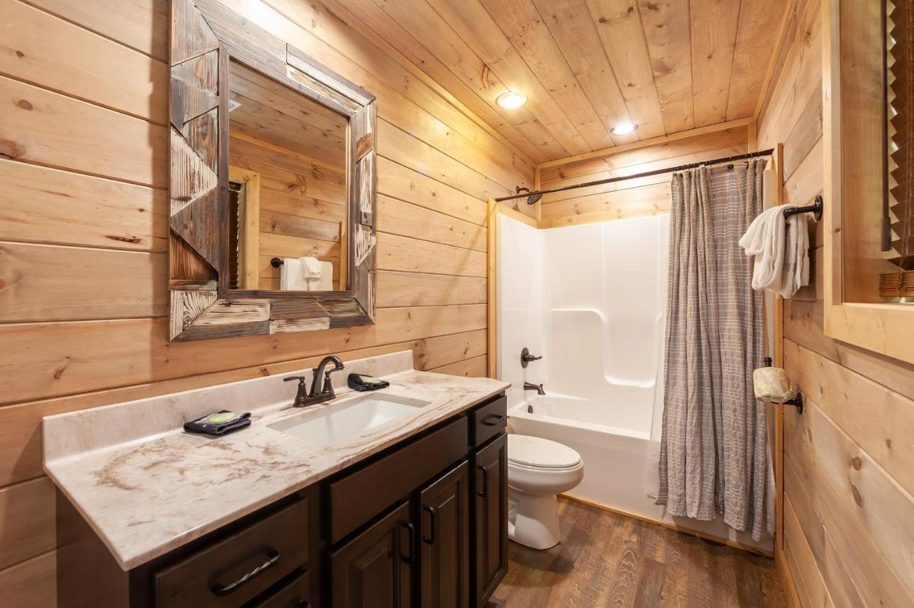 Thunder Mountain Lodge Cabin Sevierville Exterior photo