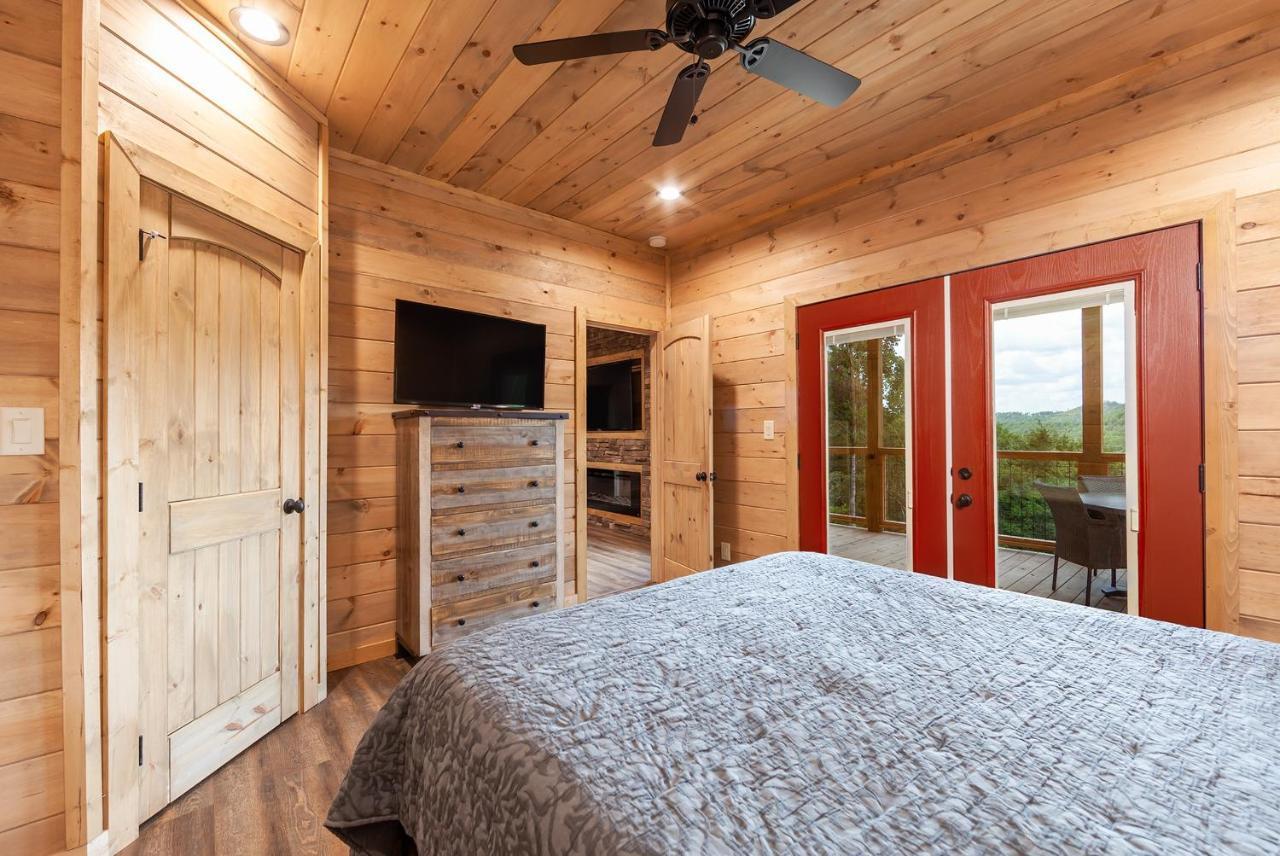Thunder Mountain Lodge Cabin Sevierville Exterior photo